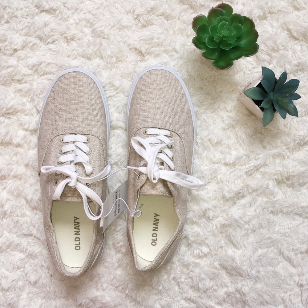 Old Navy Cream & White Casual Shoes